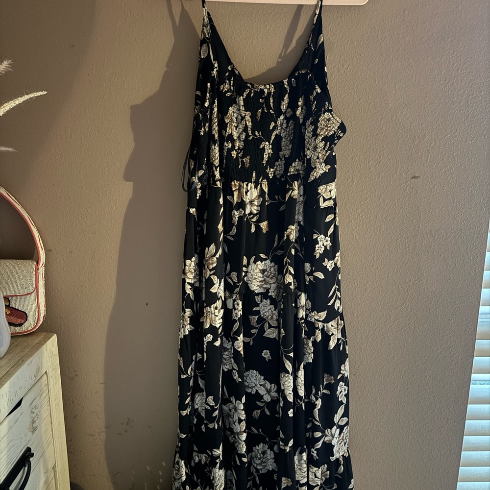Arula Floral Black and White Women's Dress - Picture 3 of 4